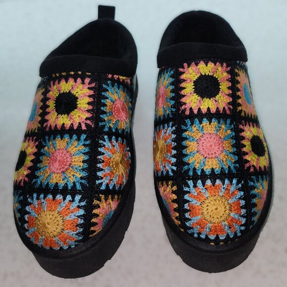 Crochet Clog style Slip on Shoes - Picture 3 of 9